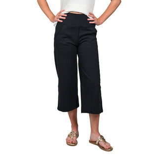 Capri Pants in Black