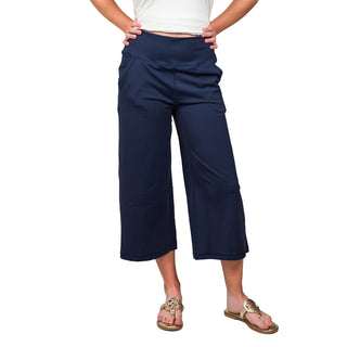 Capri Pants in Navy