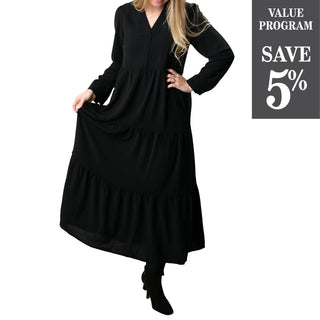Long sleeved, tiered maxi dress in black