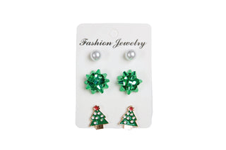 Earring ste with pearls, green bows and Christmas tree