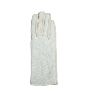 Gloves with quilted star pattern in white