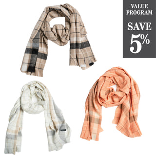 Sandy plaid with white and black scarf Program
